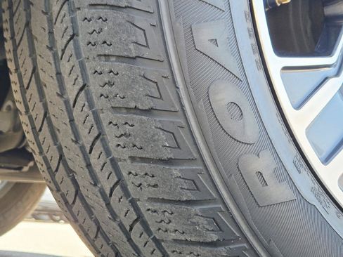 Used 2024 Jeep Wagoneer Series II AWD/4WD image 15