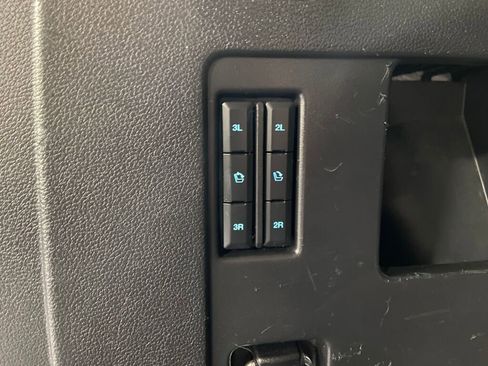 Used 2018 Ford Expedition Max Platinum image 21