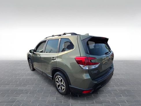 Used 2021 Subaru Forester Premium AWD/4WD image 5