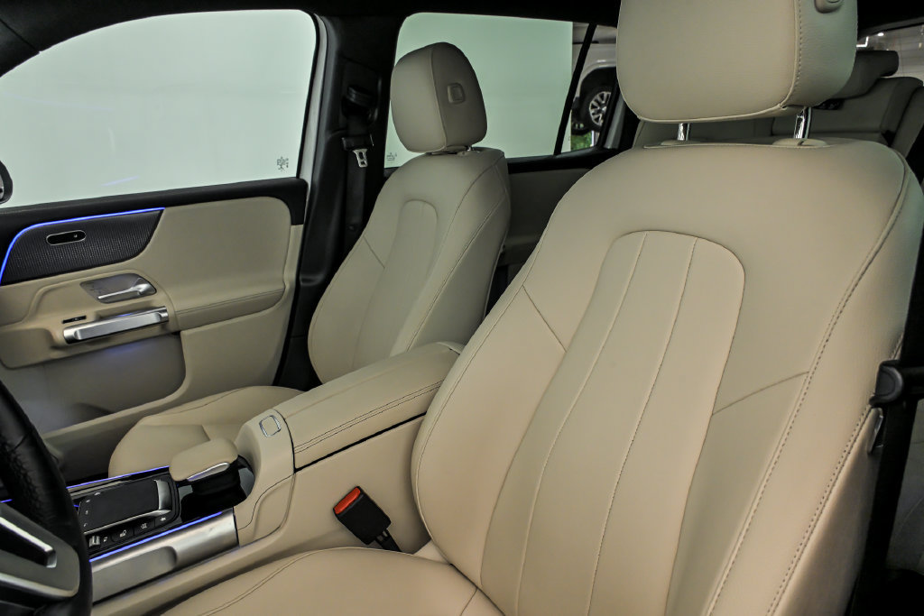 Used 2022 Mercedes-Benz EQB 300 4MATIC image 13