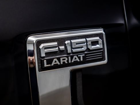 Used 2025 Ford F150 Lariat w/ Equipment Group 502A High AWD/4WD image 15