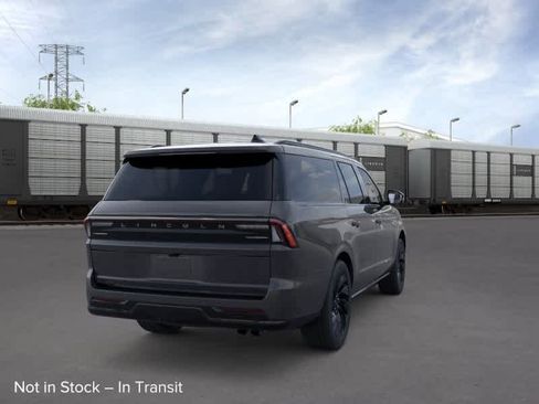New 2026 Lincoln Navigator L Reserve AWD/4WD image 6