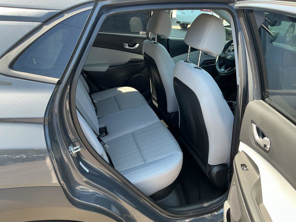 Used 2023 Hyundai Kona SEL w/ Convenience Package FWD image 12