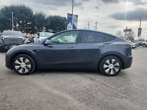 Used 2021 Tesla Model Y Long Range image 6