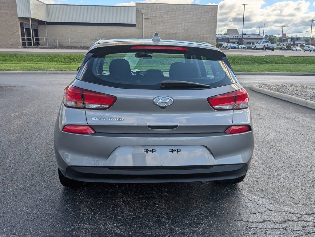 Used 2020 Hyundai Elantra GT FWD image 6