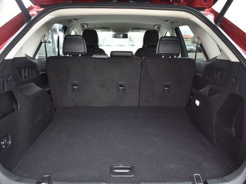 Used 2024 Ford Edge SEL w/ Convenience Package image 38