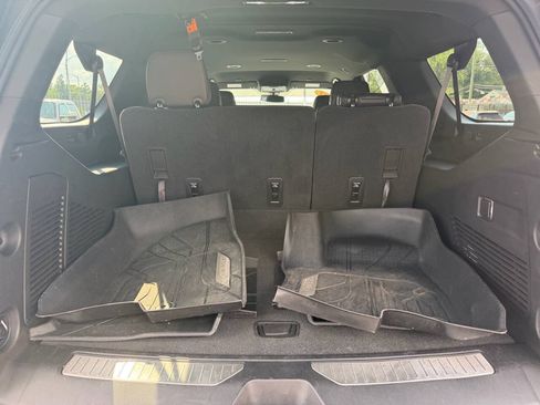 Used 2021 Chevrolet Suburban Z71 AWD/4WD image 8