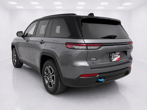Used 2023 Jeep Grand Cherokee Trailhawk w/ Advanced Protech Group II AWD/4WD image 9