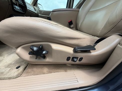 Used 2000 Mercury Mountaineer 2WD V8 image 12
