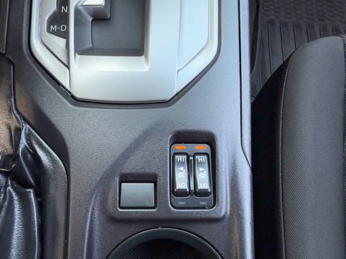 Used 2018 Subaru Impreza 2.0i Premium image 17