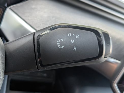 Used 2025 Volkswagen ID. Buzz Pro S Plus RWD image 33