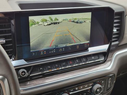 Used 2024 Chevrolet Silverado 1500 LTZ w/ Technology Package AWD/4WD image 19