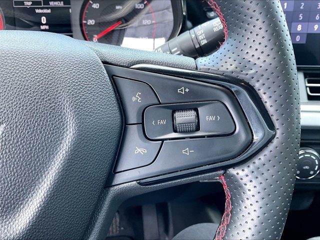 Used 2025 Chevrolet Trax RS FWD image 20
