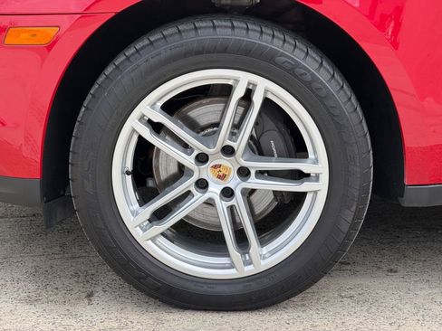 Used 2019 Porsche Macan image 11