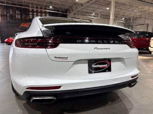 Used 2017 Porsche Panamera image 40