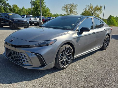 Used 2026 Toyota Camry XSE w/ Premium Plus Package FWD image 3