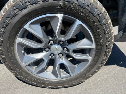 Used 2018 Chevrolet Silverado 1500 LT w/ All Star Edition RWD image 7
