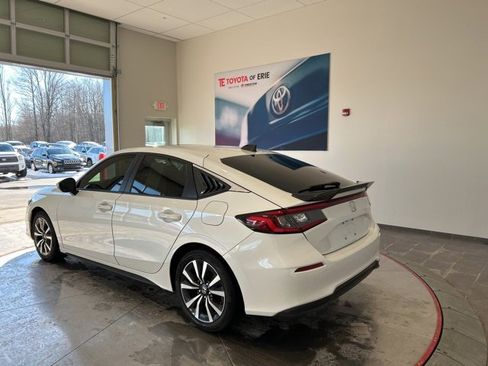 Used 2024 Honda Civic EX-L image 4