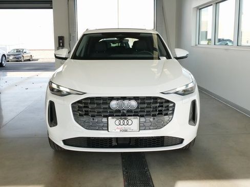 New 2025 Audi Q5 Premium image 2