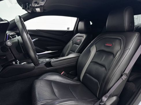 Used 2017 Chevrolet Camaro SS RWD image 22