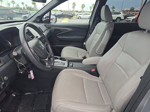 Used 2023 Honda Passport EX-L image 3