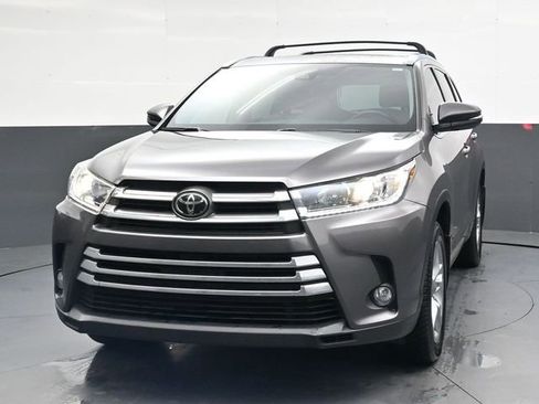 Used 2018 Toyota Highlander Limited AWD/4WD image 9