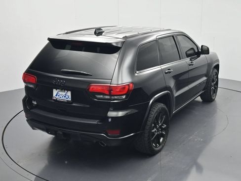 Used 2021 Jeep Grand Cherokee Laredo X AWD/4WD image 34
