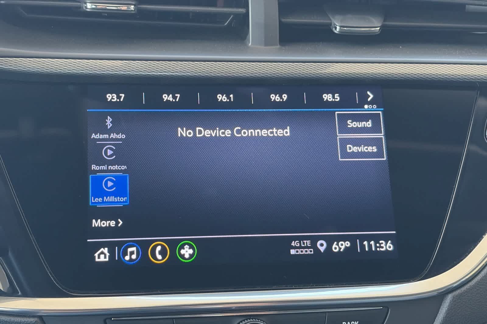 Used 2023 Buick Encore GX Preferred FWD image 19