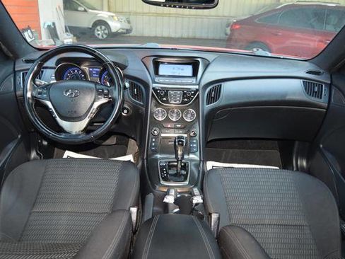 Used 2014 Hyundai Genesis 2.0T image 15