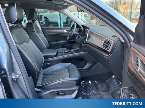 Used 2024 Volkswagen Atlas SEL Premium R-Line image 21