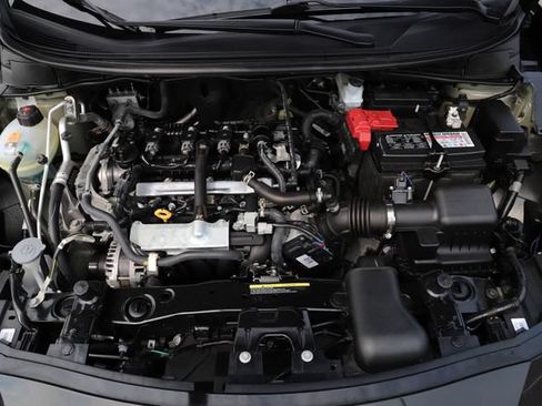 Used 2025 Nissan Versa SV FWD image 3