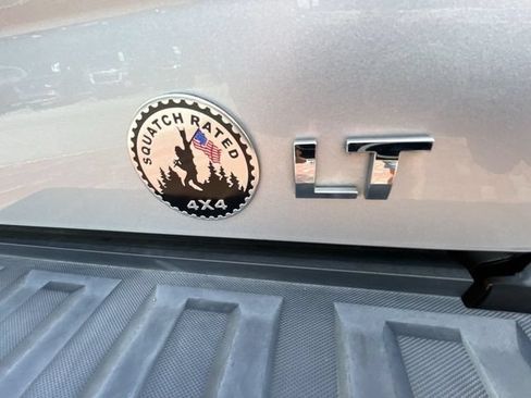 Used 2017 Chevrolet Silverado 1500 LT w/ All Star Edition AWD/4WD image 33