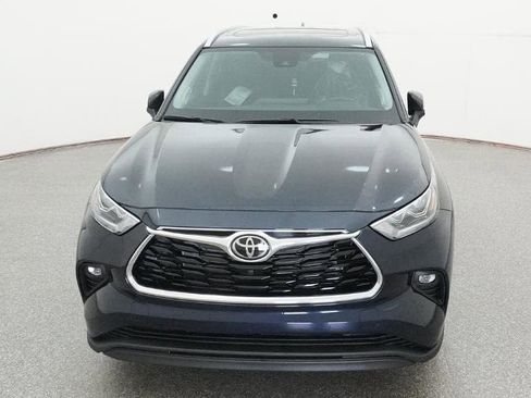 New 2026 Toyota Highlander Limited image 15
