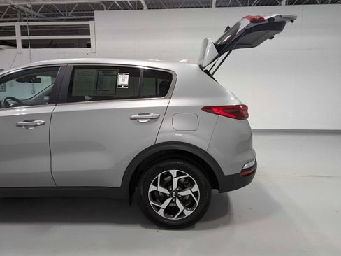 Used 2020 Kia Sportage LX image 12