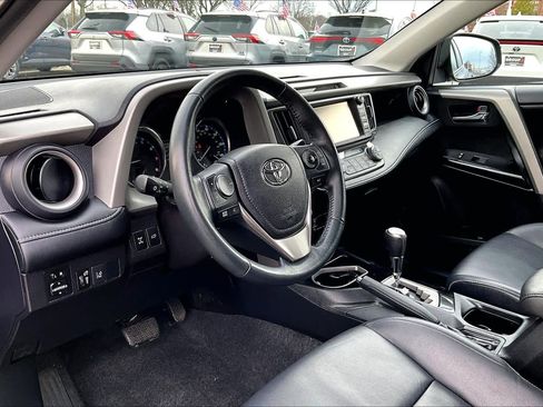 Used 2016 Toyota RAV4 Limited image 17