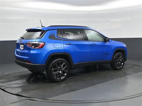 New 2026 Jeep Compass Latitude image 4