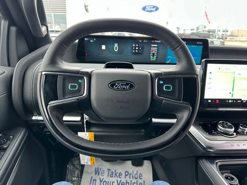 New 2025 Ford Expedition Max Platinum w/ Stealth Performance Package image 37