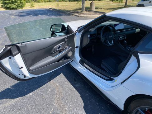 Used 2023 Toyota Supra Premium image 10