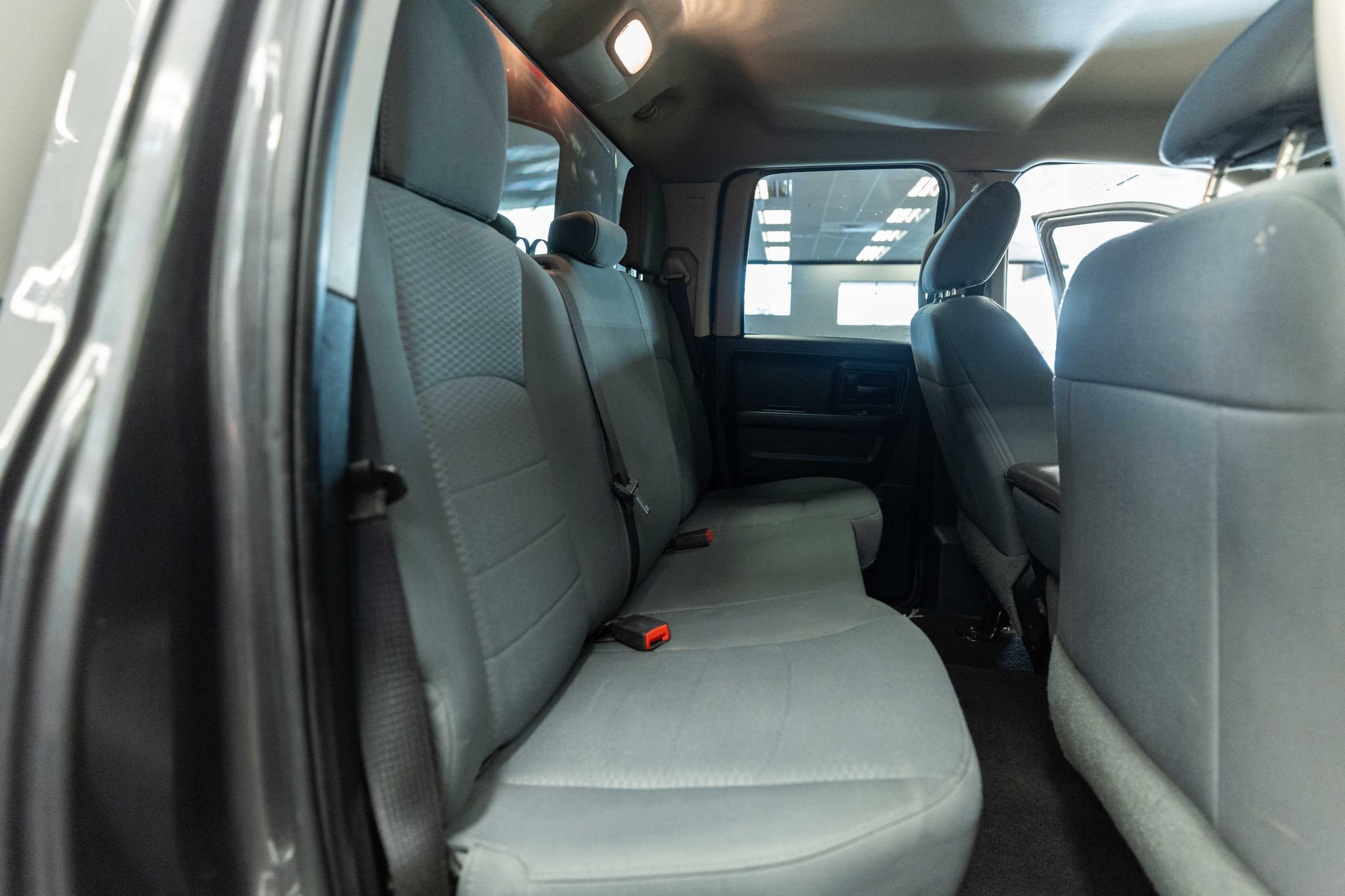 Used 2018 RAM 1500 Express RWD image 12