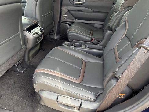 New 2026 Nissan Armada SL w/ Captain's Chari Seat Package image 20