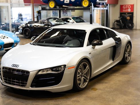 Used 2011 Audi R8 V10 image 5
