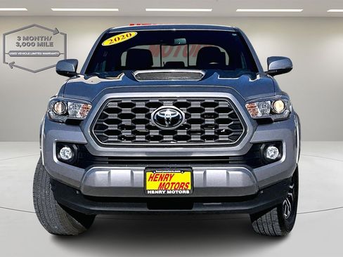 Used 2020 Toyota Tacoma TRD Sport Double Cab 5' Bed AT image 2
