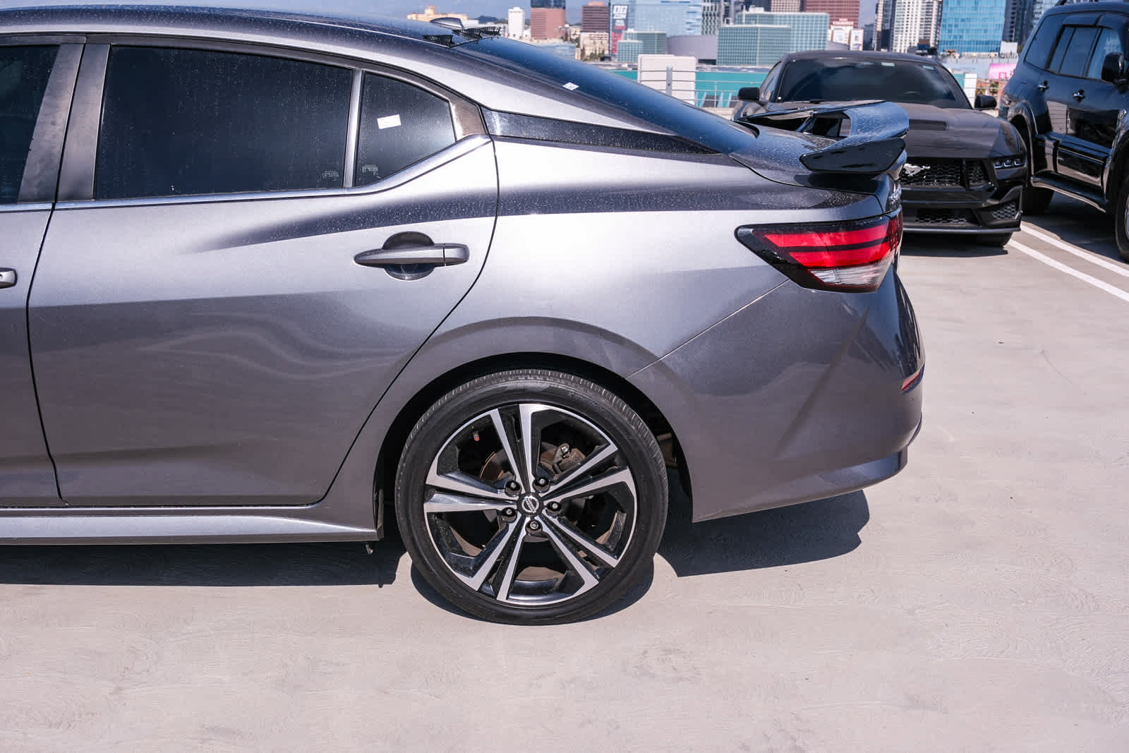 Used 2022 Nissan Sentra SR FWD image 8