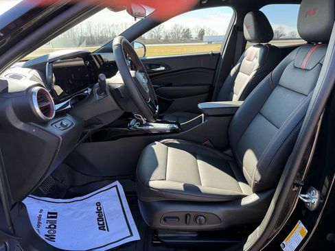 New 2026 Chevrolet Trax RS w/ Sunroof Package image 27
