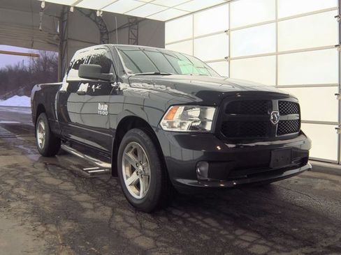 Used 2018 RAM 1500 Express w/ Express Value Package image 3