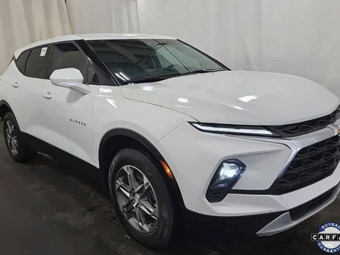 Used 2023 Chevrolet Blazer LT w/ Driver Confidence Package image 7