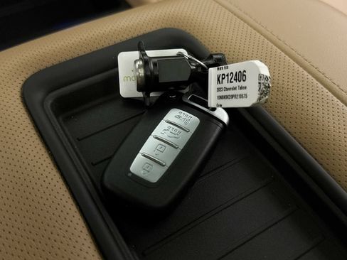 Used 2023 Chevrolet Tahoe Premier AWD/4WD image 42