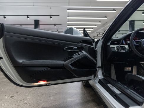 Used 2018 Porsche 911 GT3 w/ Sport Chrono Package image 27