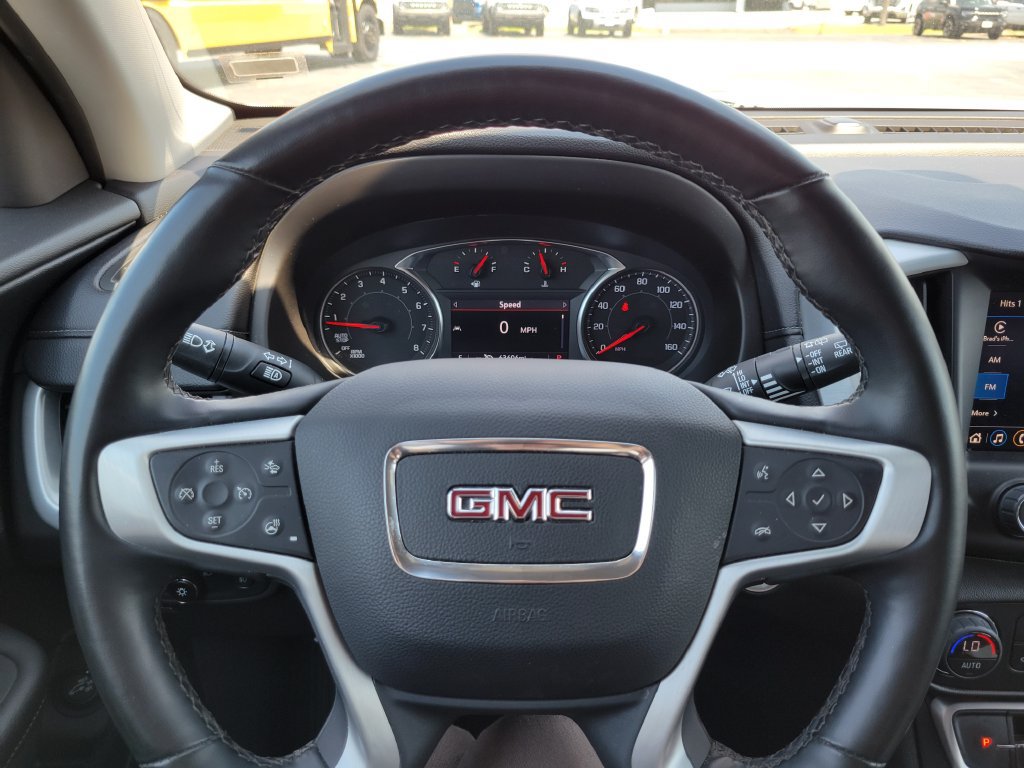 Used 2024 GMC Terrain SLT AWD/4WD image 32