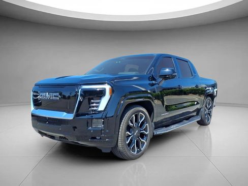 Used 2025 GMC Sierra EV Denali AWD/4WD image 1